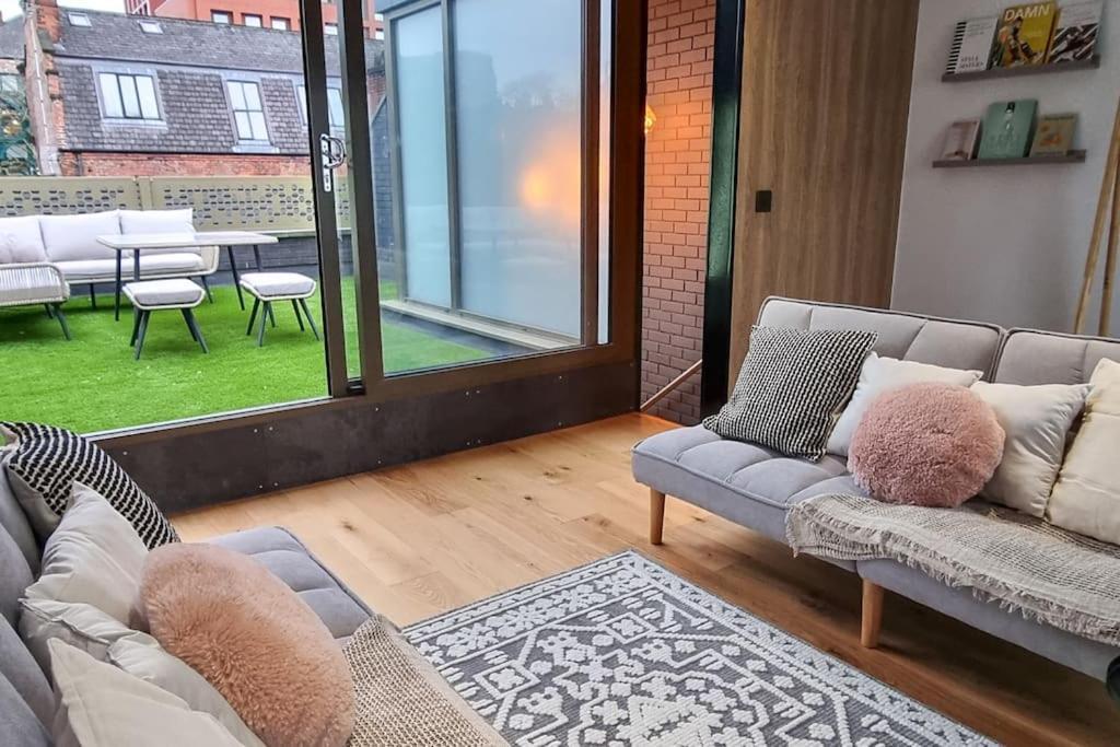 Stunning Luxury Townhouse In Centre Of แมนเชสเตอร์ ภายนอก รูปภาพ