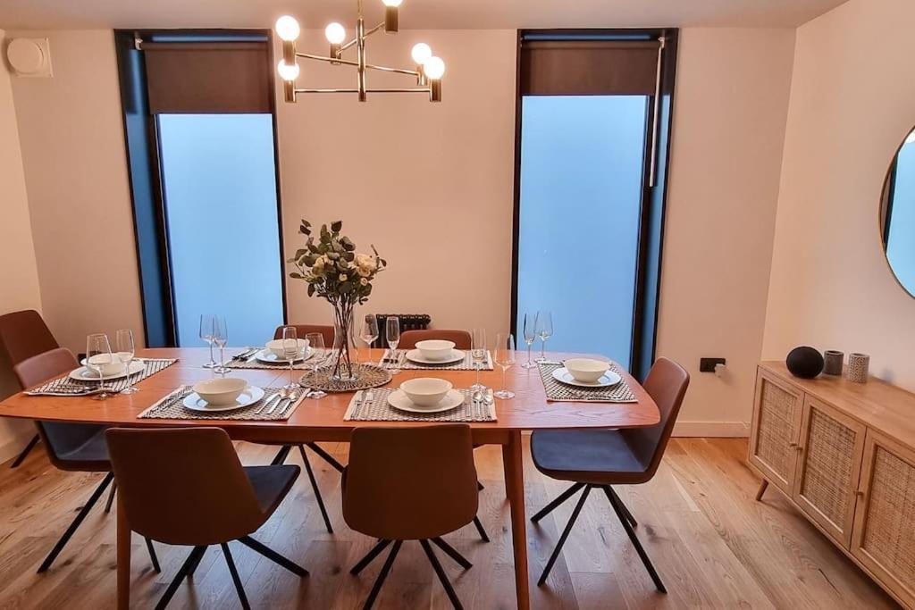 Stunning Luxury Townhouse In Centre Of แมนเชสเตอร์ ภายนอก รูปภาพ
