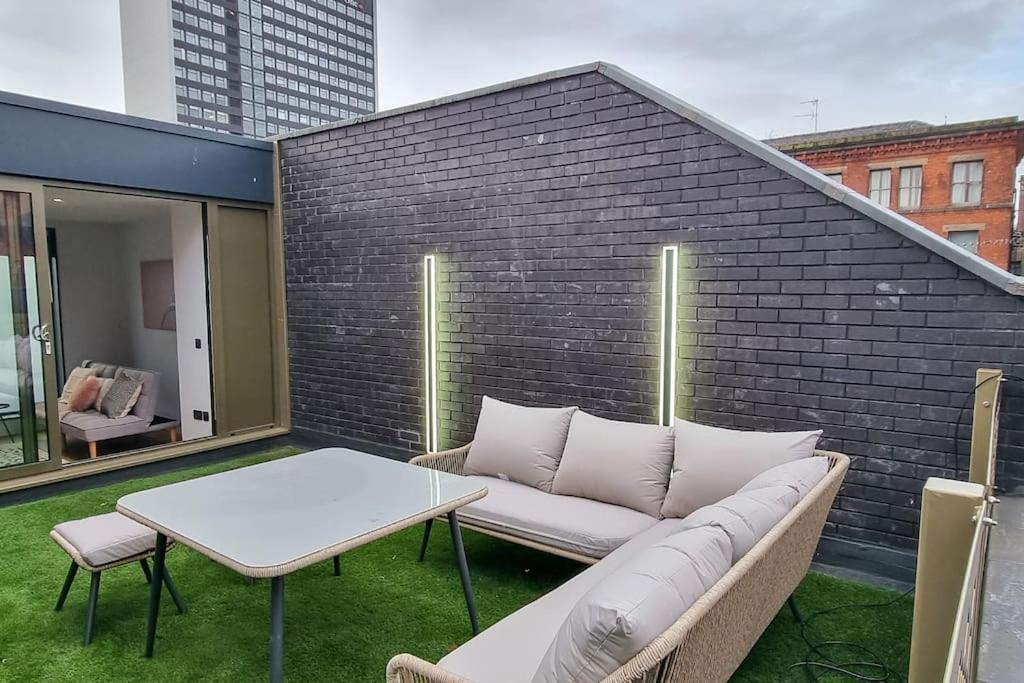 Stunning Luxury Townhouse In Centre Of แมนเชสเตอร์ ภายนอก รูปภาพ