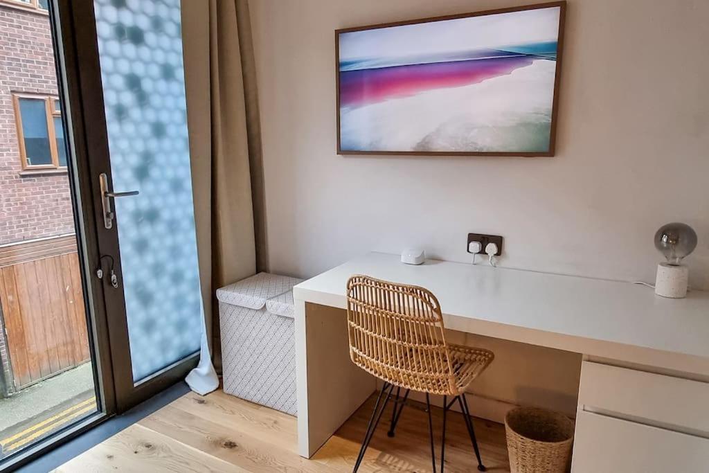 Stunning Luxury Townhouse In Centre Of แมนเชสเตอร์ ภายนอก รูปภาพ
