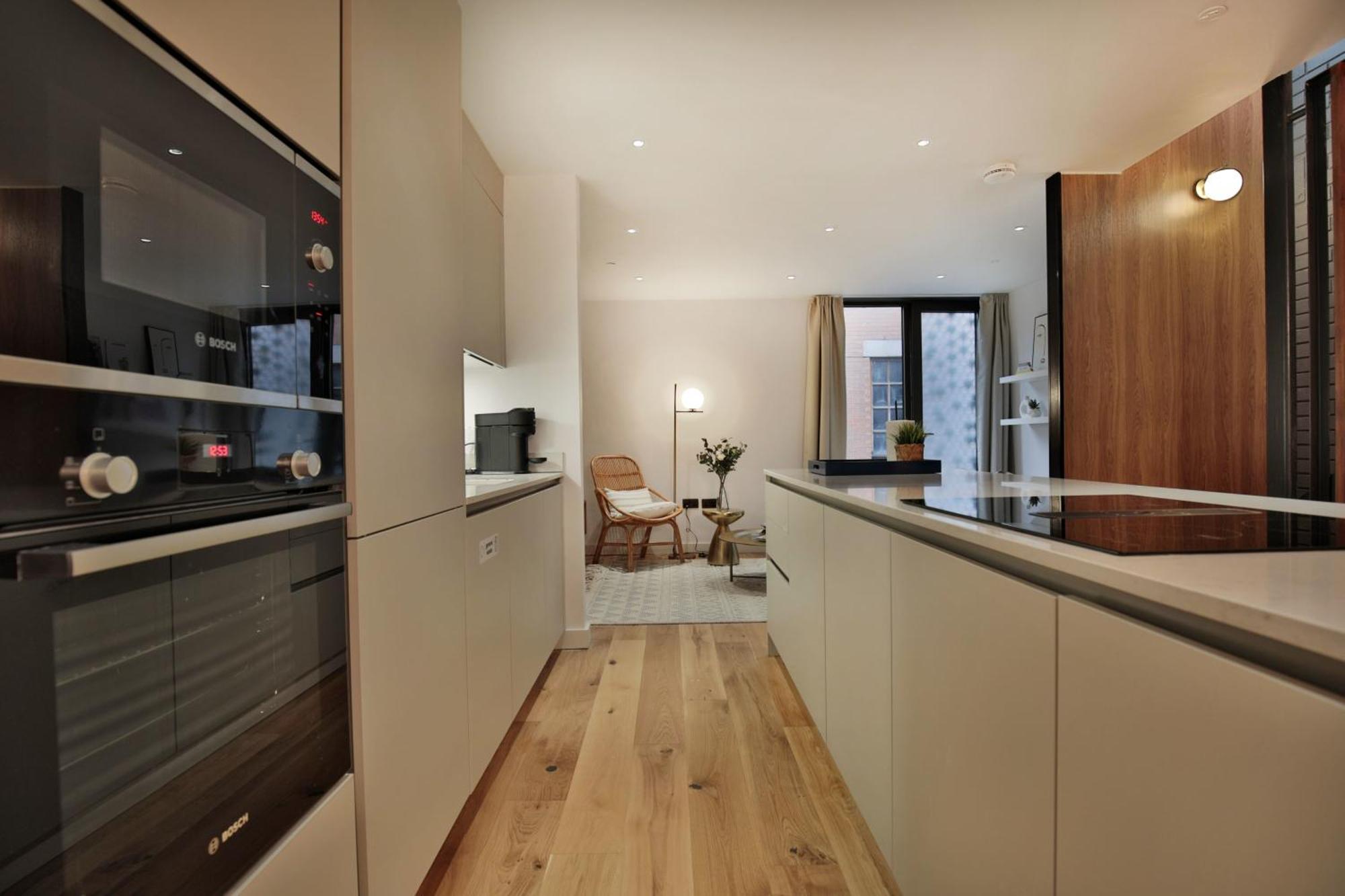 Stunning Luxury Townhouse In Centre Of แมนเชสเตอร์ ภายนอก รูปภาพ