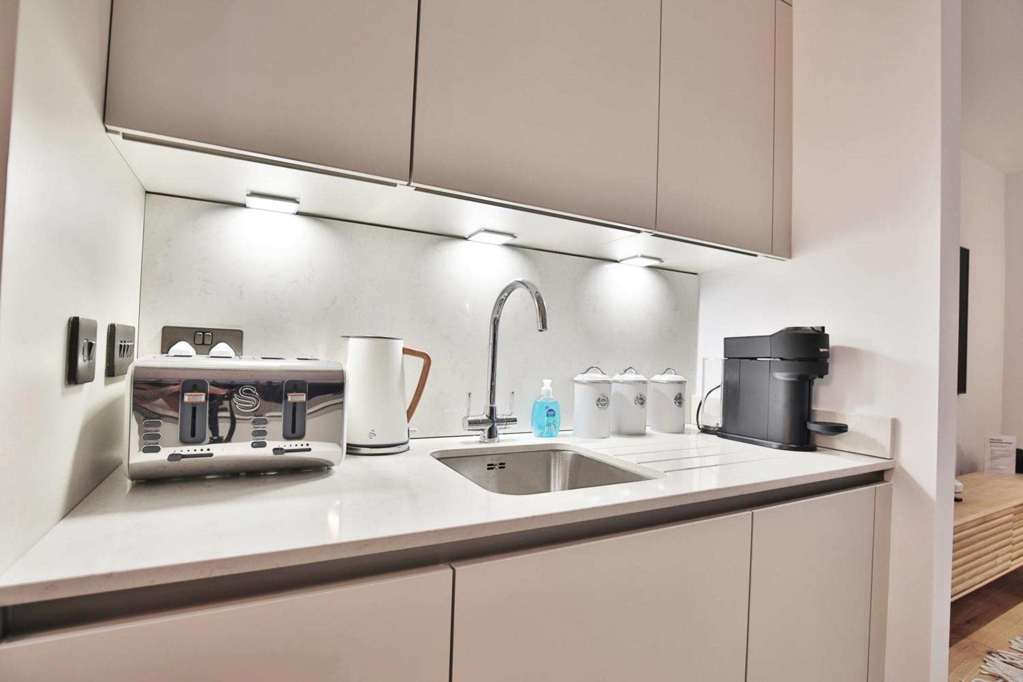 Stunning Luxury Townhouse In Centre Of แมนเชสเตอร์ ภายนอก รูปภาพ