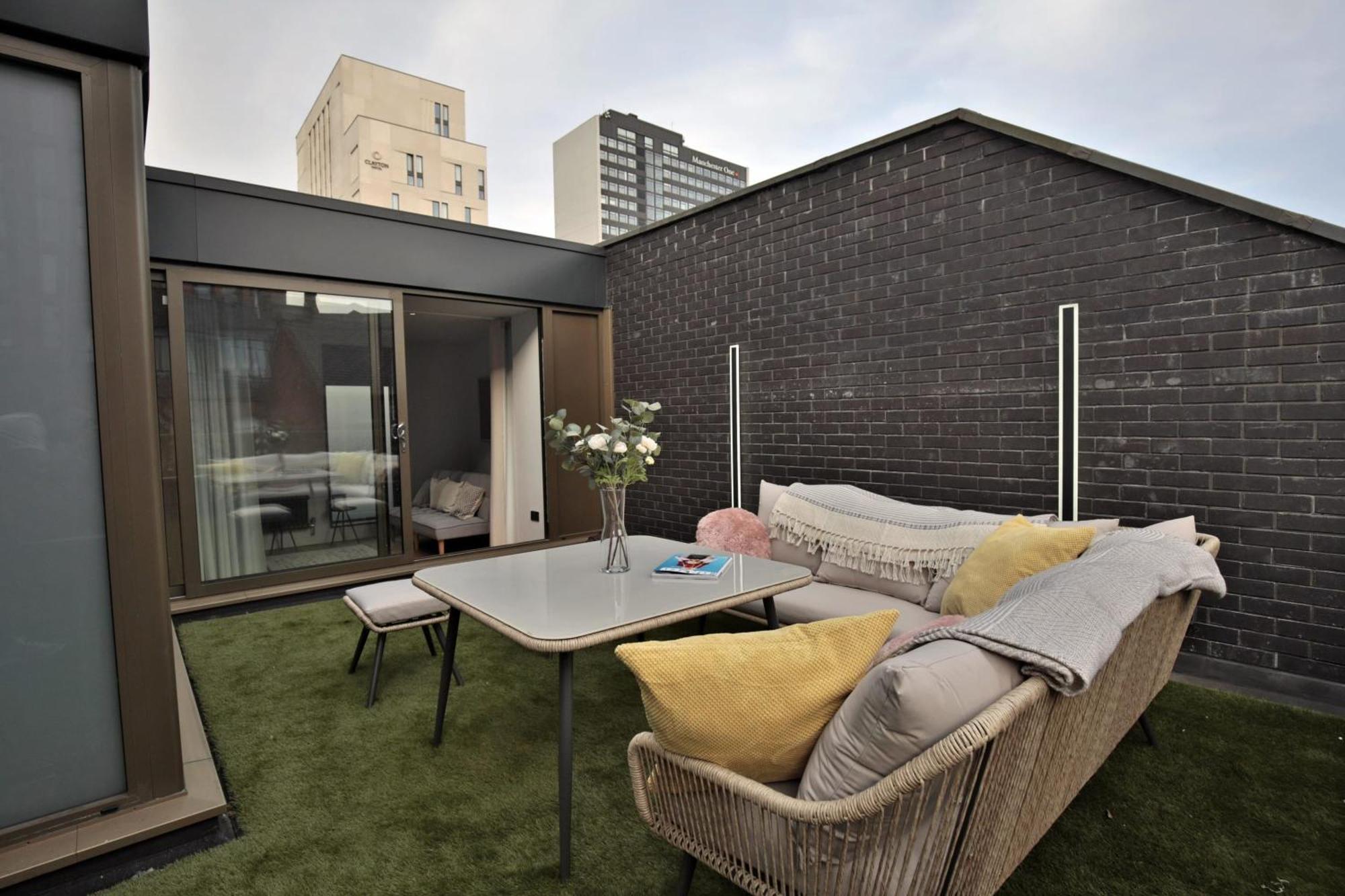 Stunning Luxury Townhouse In Centre Of แมนเชสเตอร์ ภายนอก รูปภาพ